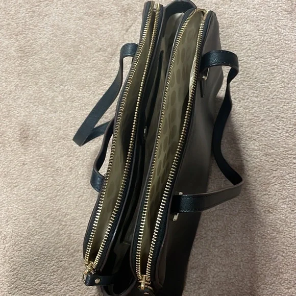 Black Kate Spade hand bag - Picture 2 of 4
